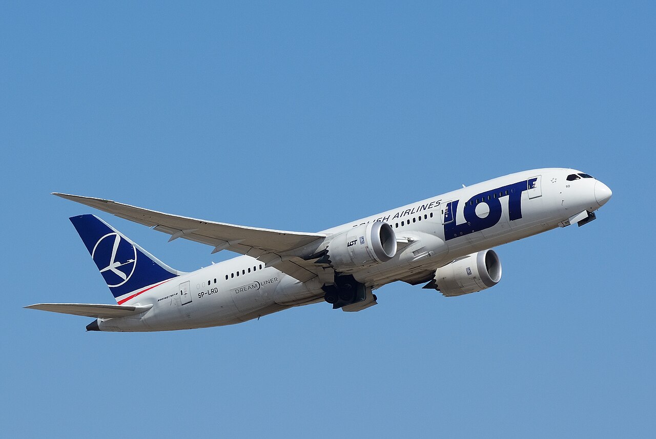 PLL LOT Boeing 787 Dreamliner